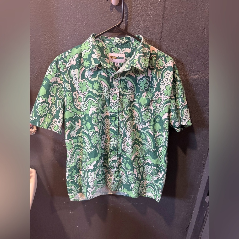 Men’s Tipsy Elves St. Paddy’s Short Sleeve Button Down Shirt Size Medium